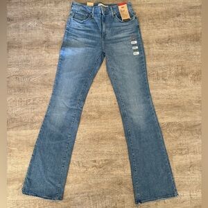 BRAND NEW! Levi’s 725 High Rise Bootcut Women's Jeans